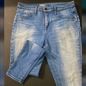 Moshimo skinny jeans for women size 10/30waist color light blue